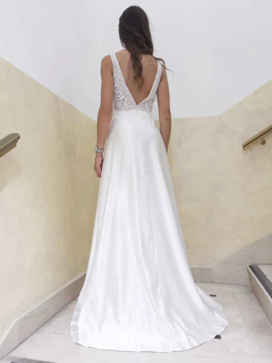 Abito in raso da sposa - immagine 3